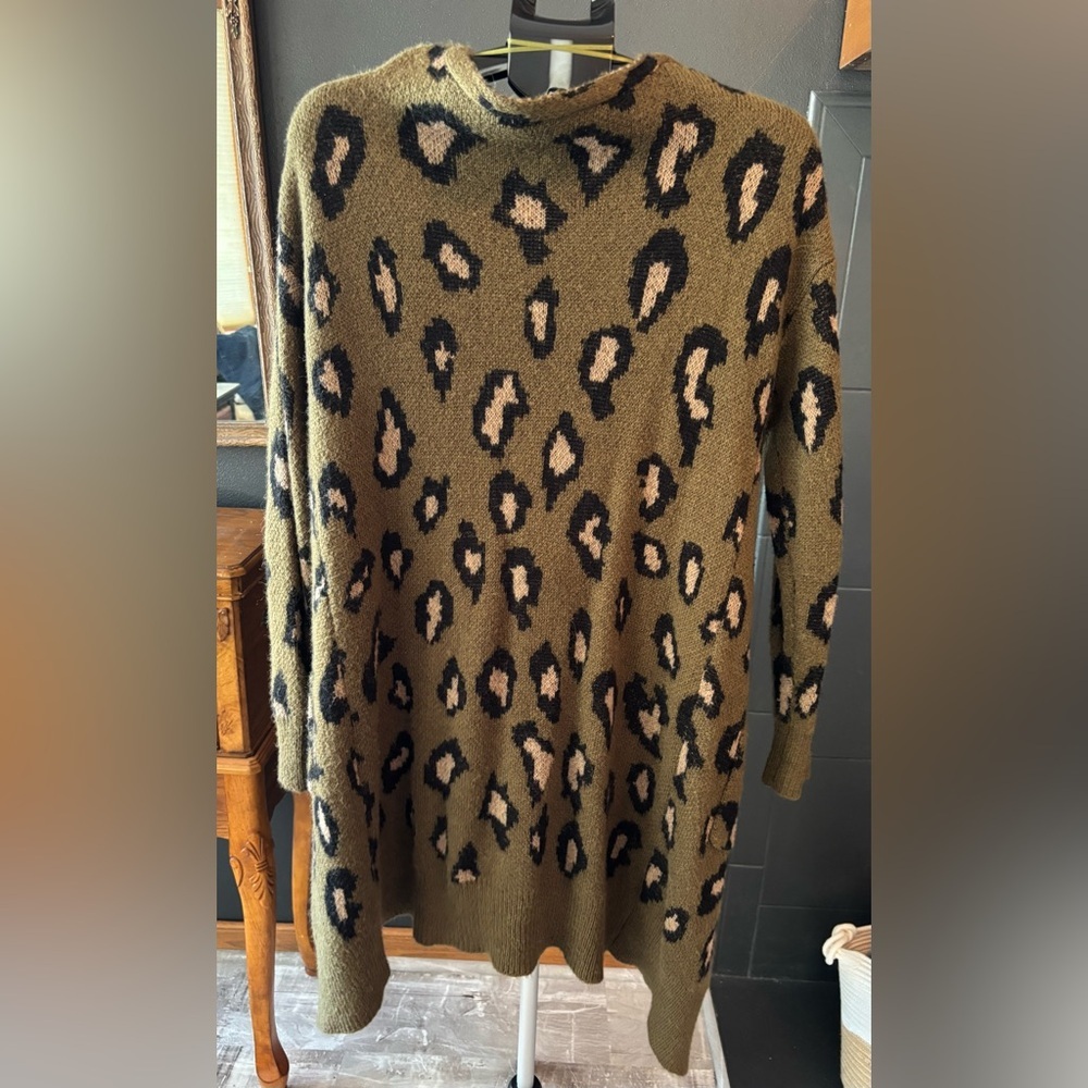 Reborn J Olive and Black Leopard Patterned Cardigan - Picture 2 of 4